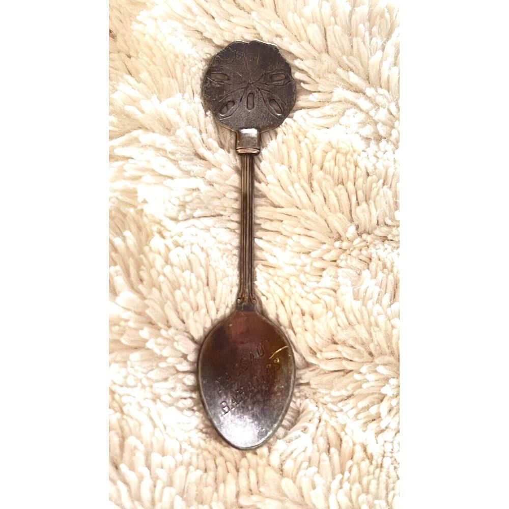 Nassau Bahamas Vintage Souvenir Spoon Collectible Sand Dollar‎